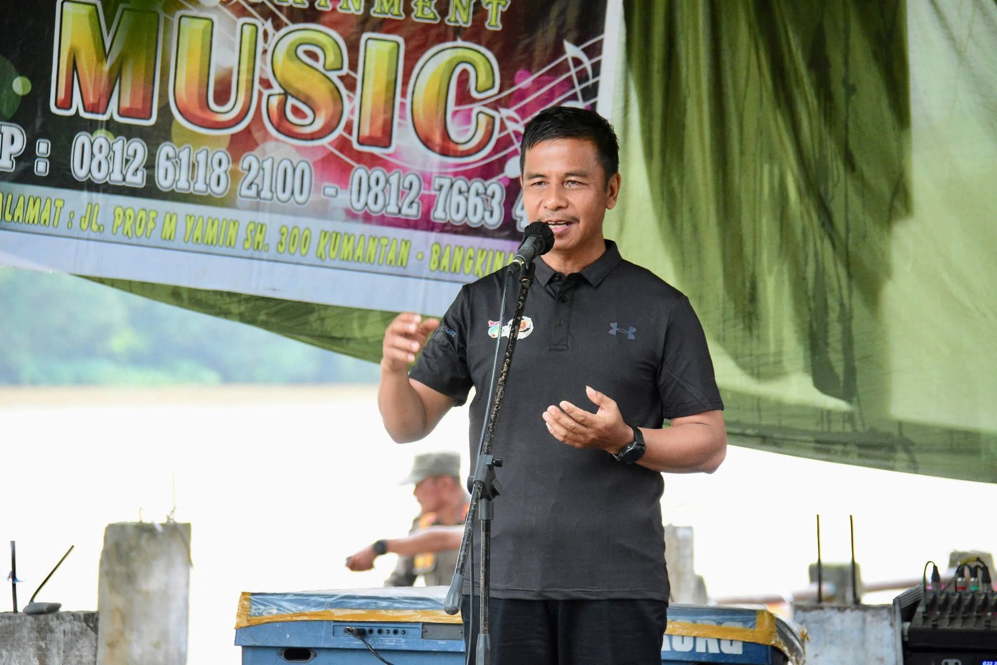 Bupati Kampar Hadiri dan Lepas Pacu Sampan, Warga Tumpah Ruah